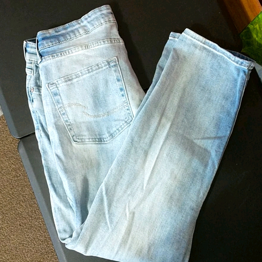 NWOT Levi ankle jeans